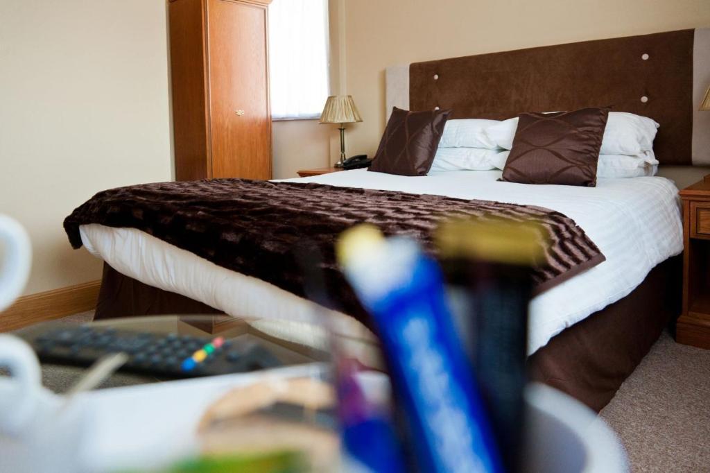 Caledonia Hotel Rosyth Δωμάτιο φωτογραφία